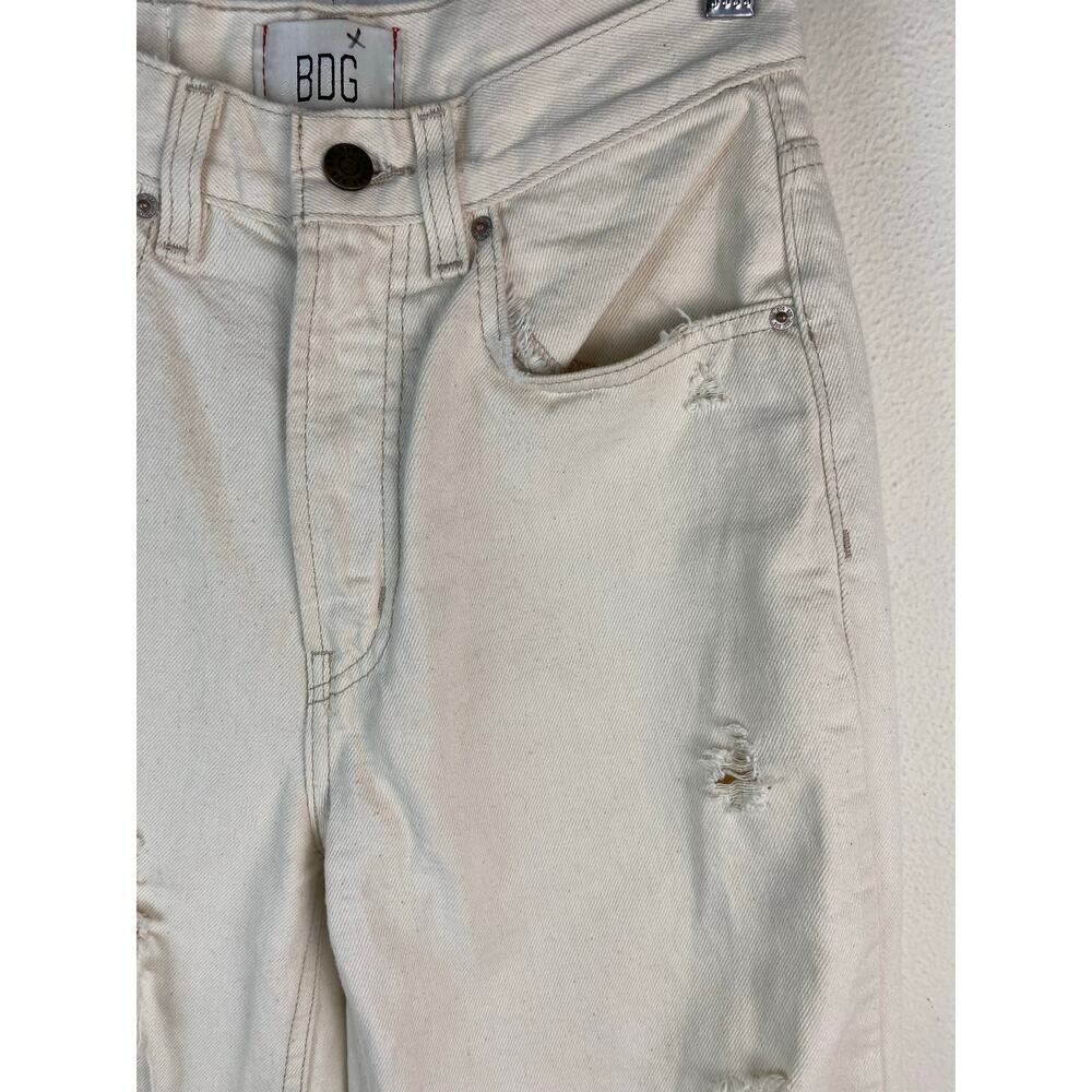 Urban Outfitters BDG Women's Size 26 Cream Distressed High Rise Baggy Jeans‎ * - Picture 4 of 10